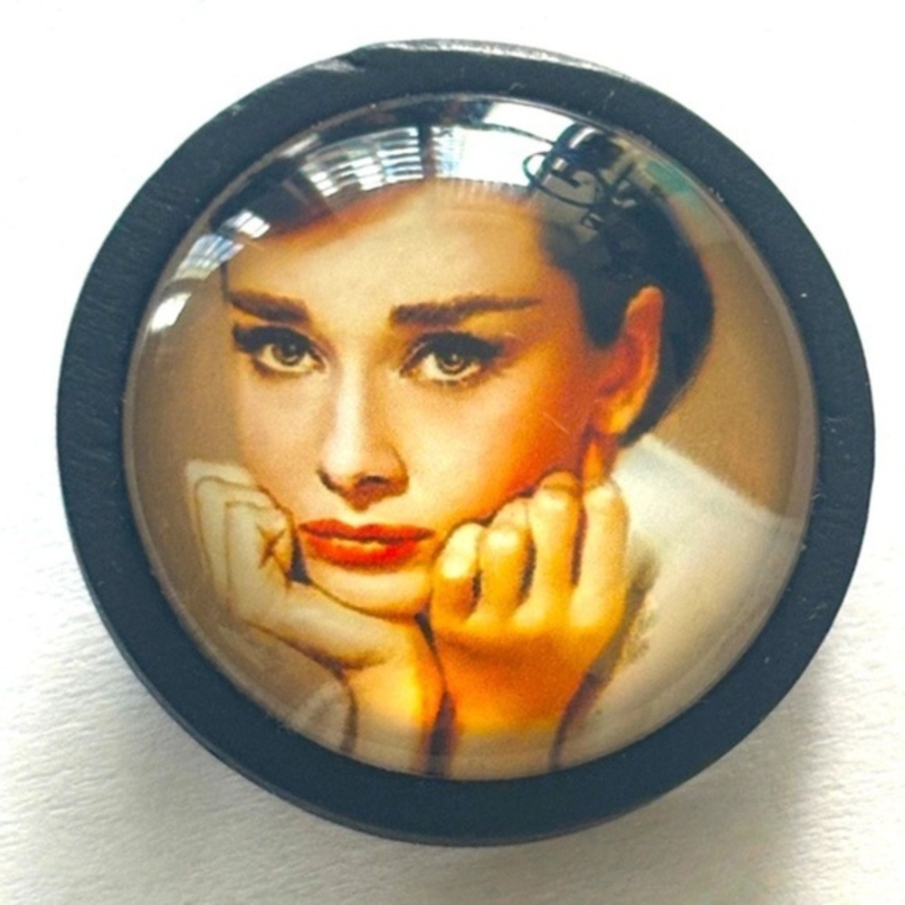 Audrey Hepburn Black Wood Brooch, NWT, Handmade